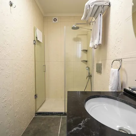 Cunda Nonna Otel *