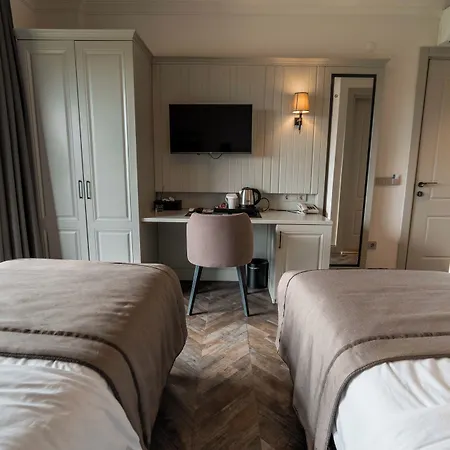 Cunda Nonna Otel *